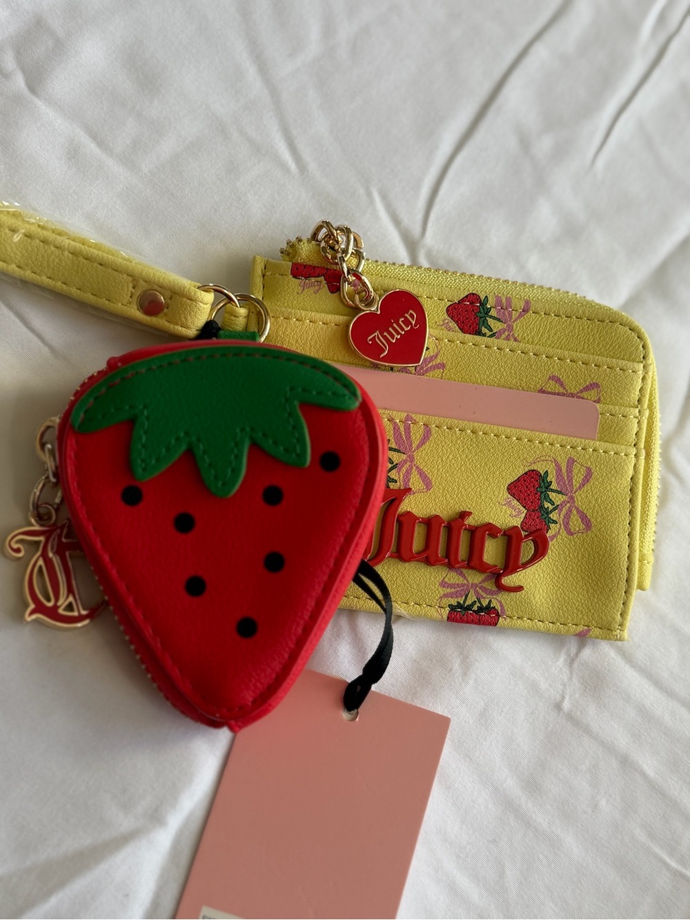 Juicy Couture Sweet Strawberry Wristlet, NWT - Picture 4 of 6